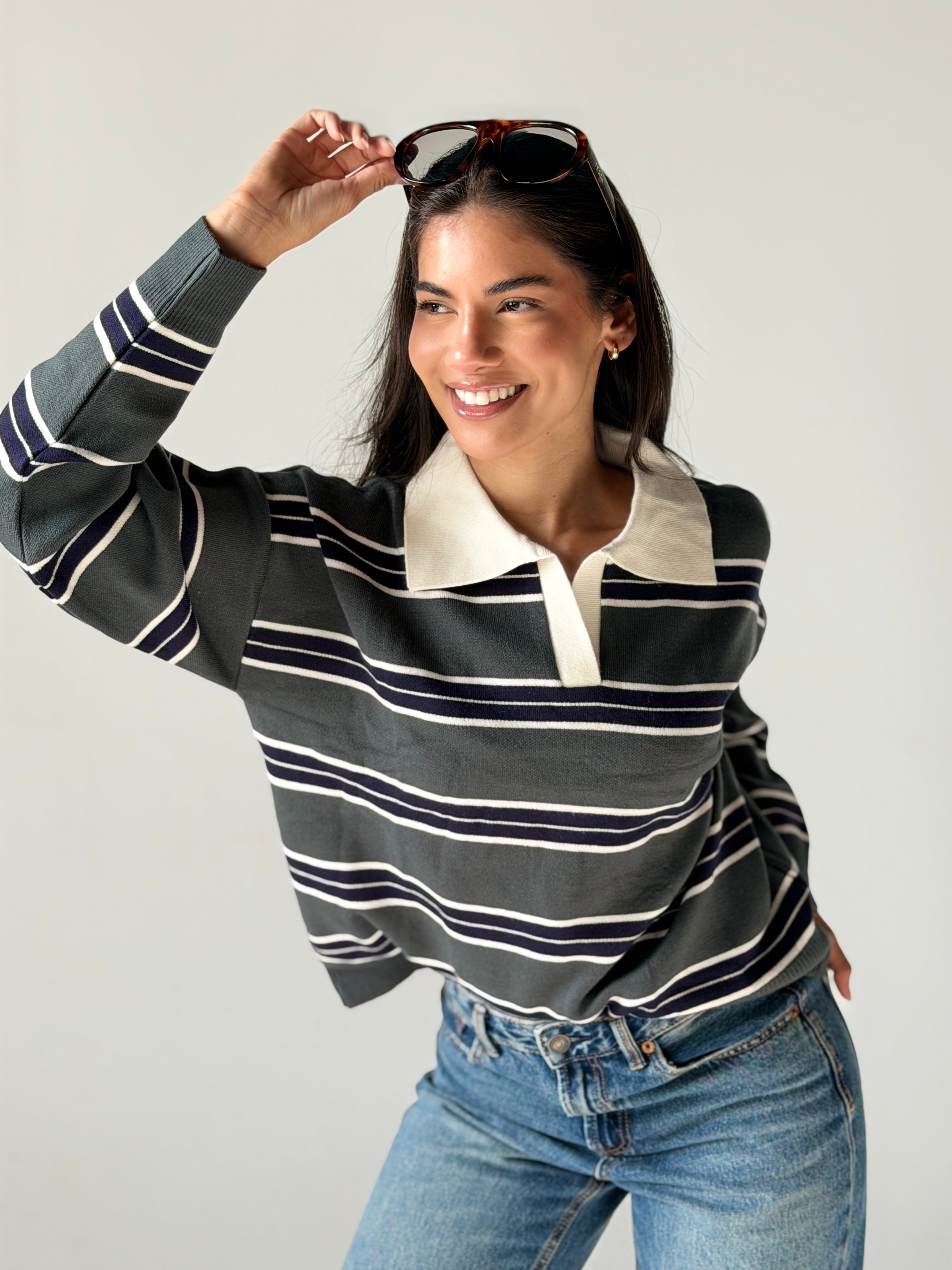 Bold Striped Polo Sweater in Dark green x Navy Blue