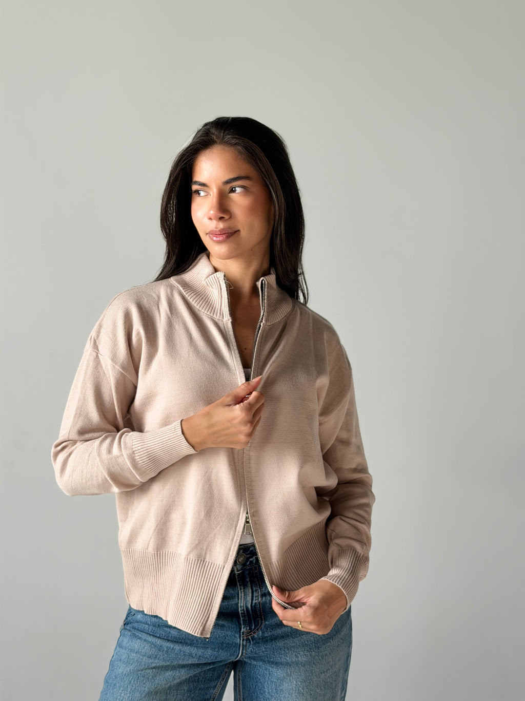 Zip-Up knit Cardigan in Beige