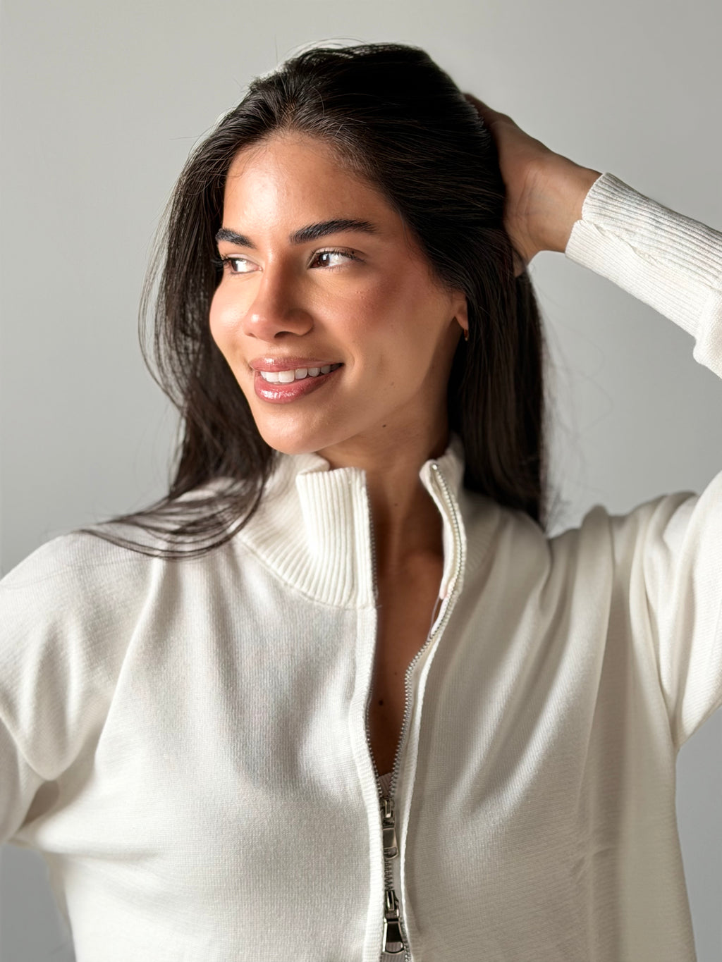 Zip-Up knit Cardigan in White