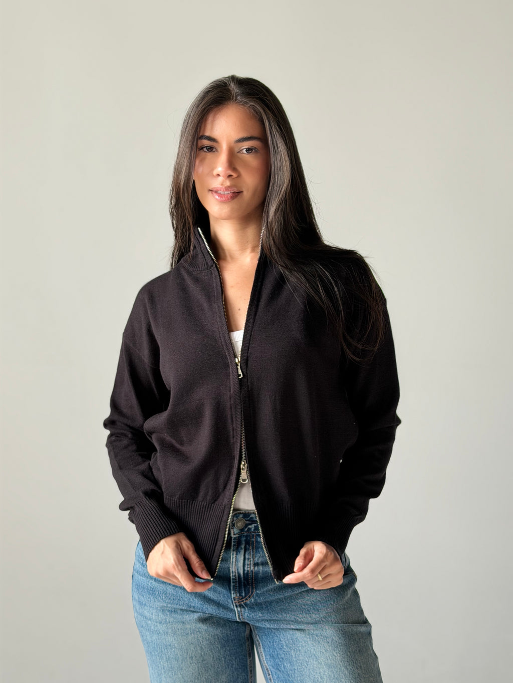 Zip-Up knit Cardigan in Black
