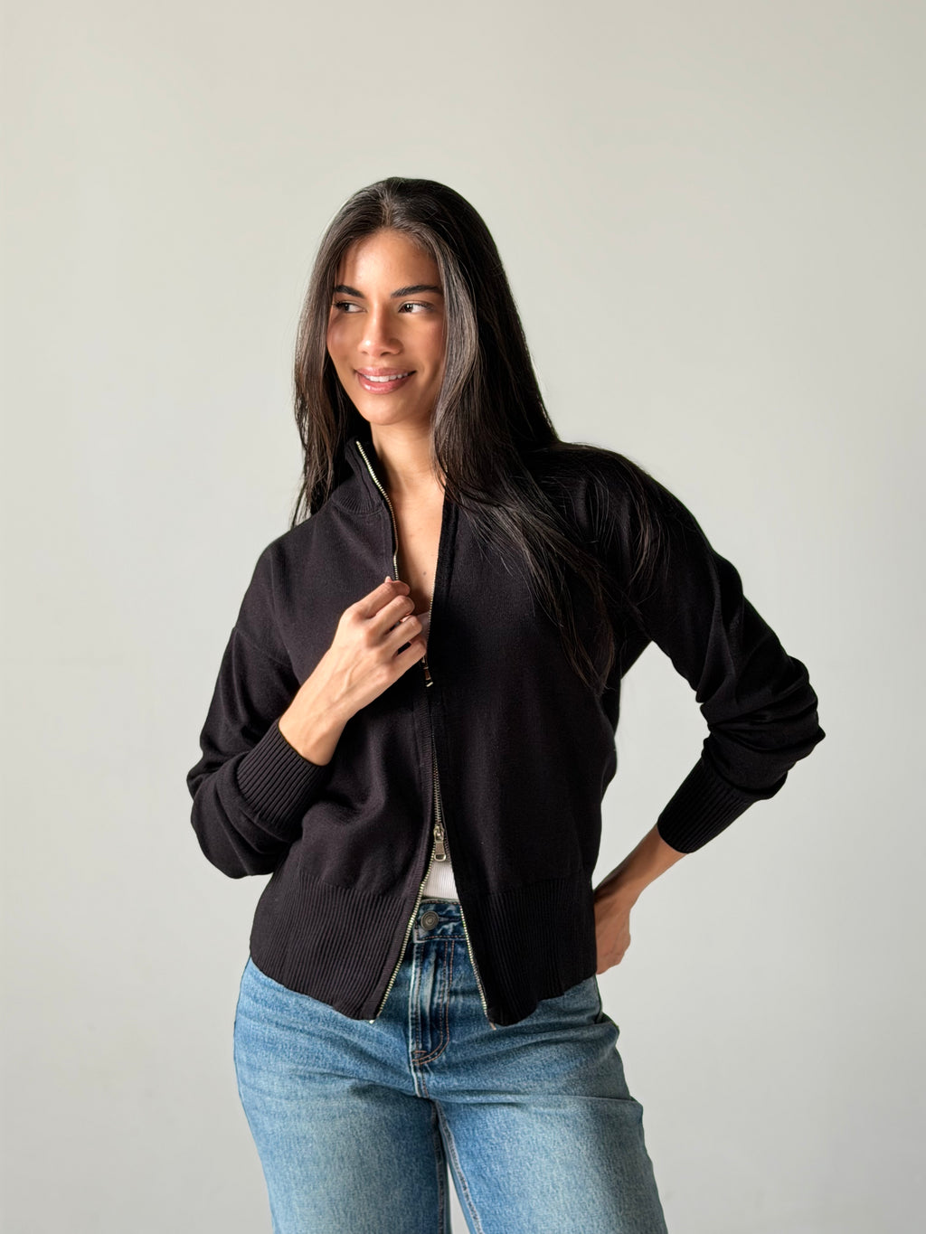 Zip-Up knit Cardigan in Black