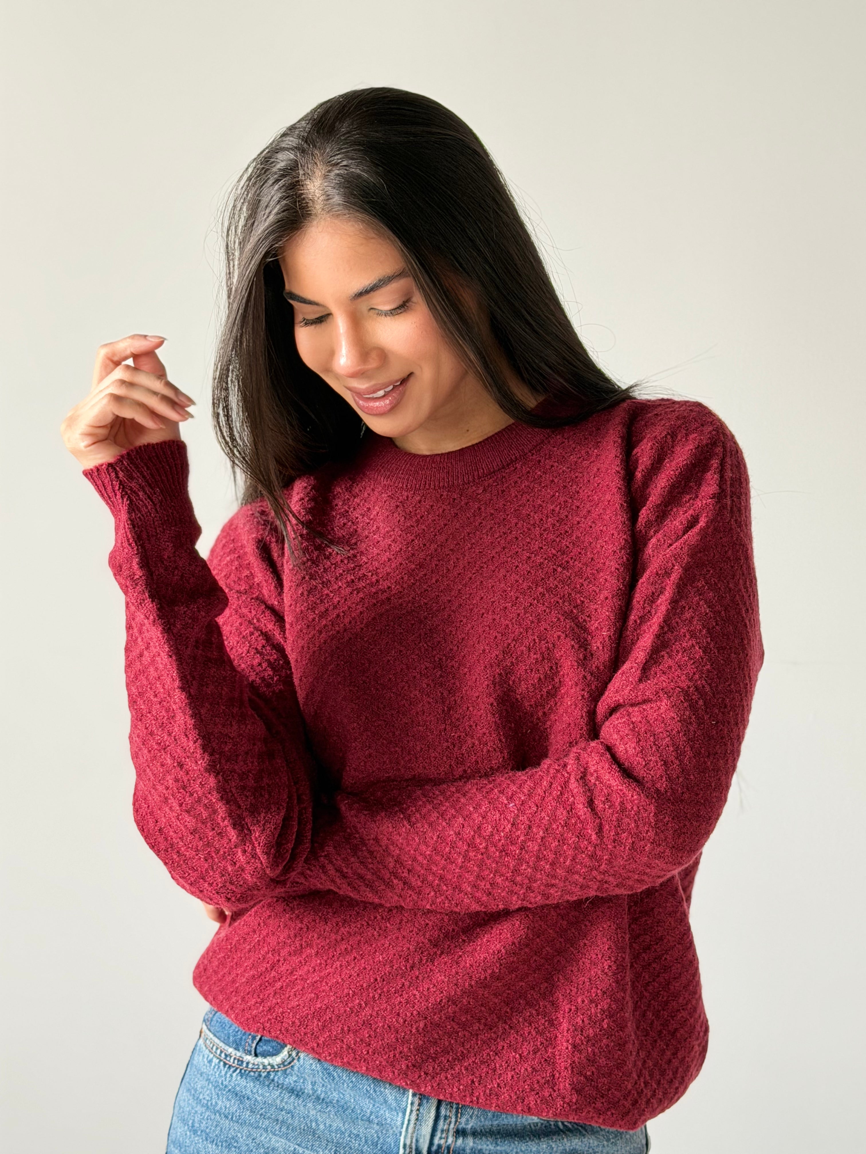 Round Neck Sweater in Burgundy