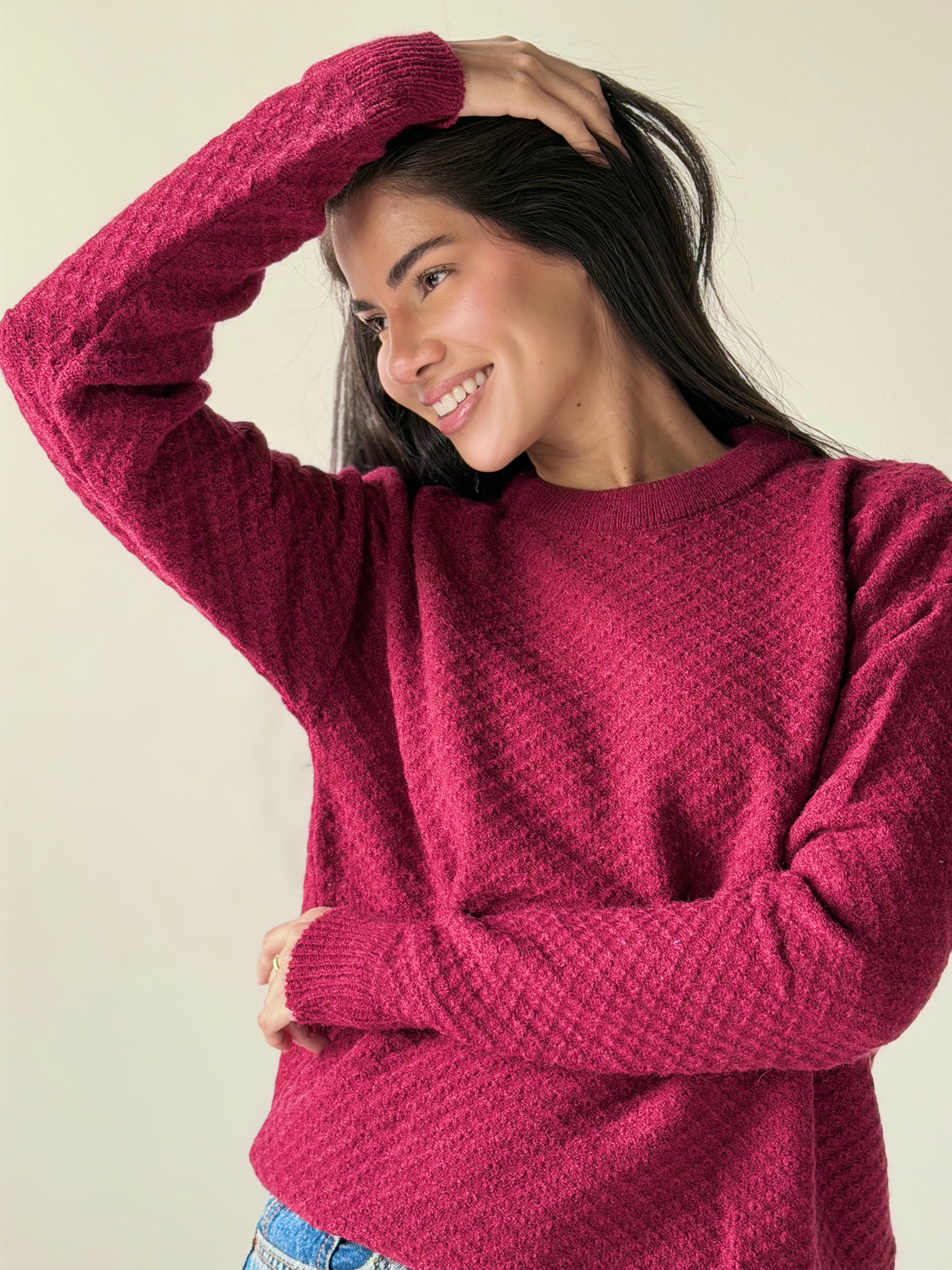 Round Neck Sweater in Burgundy